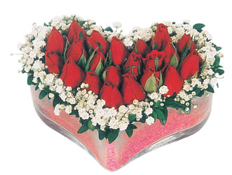  Gümüşhane online çiçek gönderme sipariş  mika kalpte kirmizi güller 9 