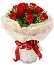 12 adet kırmızı gül buketi  Gümüşhane çiçek gönderme sitemiz güvenlidir 