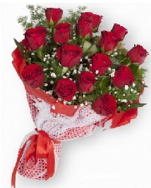 11 kırmızı gülden buket  Gümüşhane ucuz çiçek gönder 
