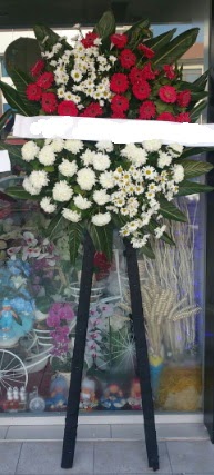 Cenaze çiçeği cenaze çiçek modelleri  Gümüşhane hediye sevgilime hediye çiçek 